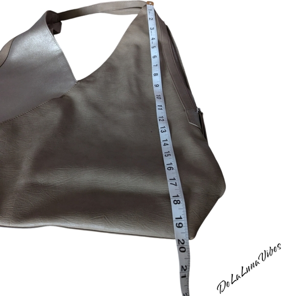 Stella & Dot Crisscross HoBo Handbag. NWOT. Soft Grey & Deep Grey. - Picture 7 of 9